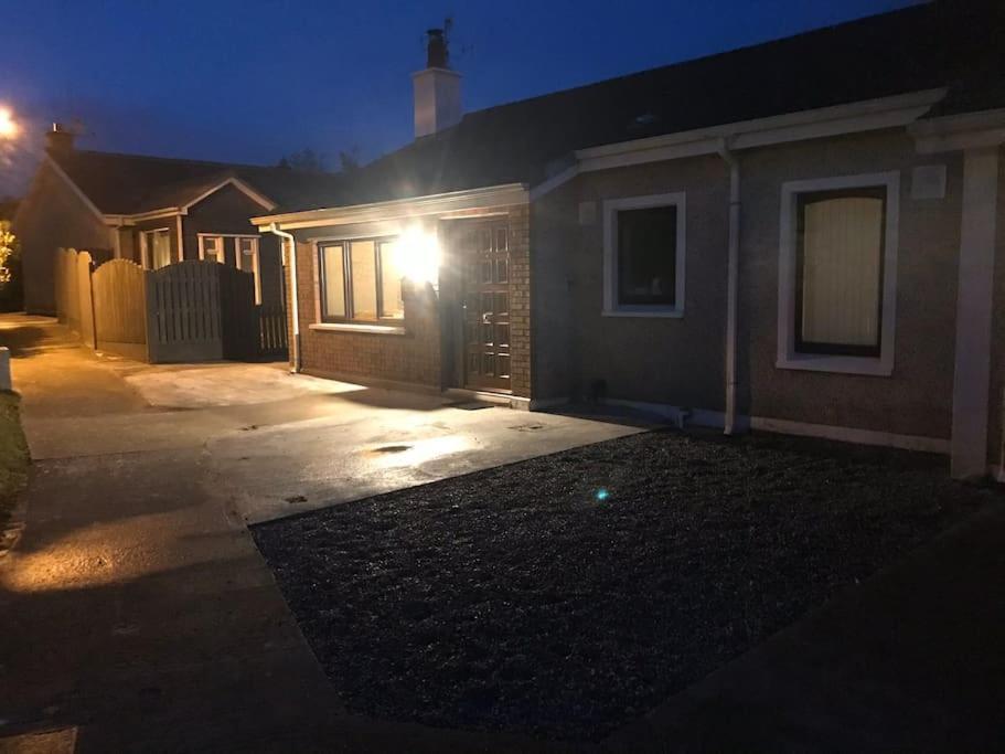 Harmony House Enclosed Property Near Beach And Lake Tramore Buitenkant foto